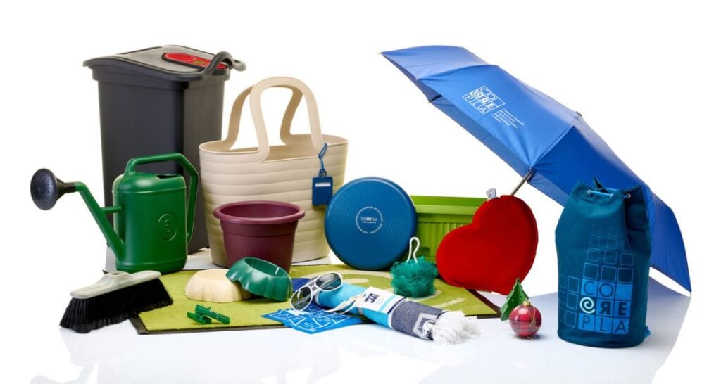 Prodotti realizzati con plastica riciclata dagli imballaggi