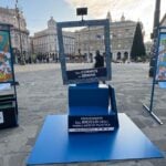 Installazione di COREPLA l'Italia in cornice nella città di Genova