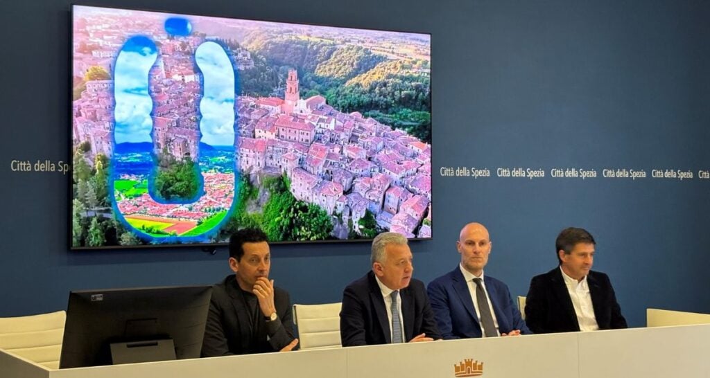 Conferenza stampa di presentazione ecocopattatori RecoPet presso la città di La Spezia